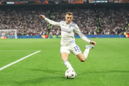 Lucas Digne Returns to Paris Saint-Germain