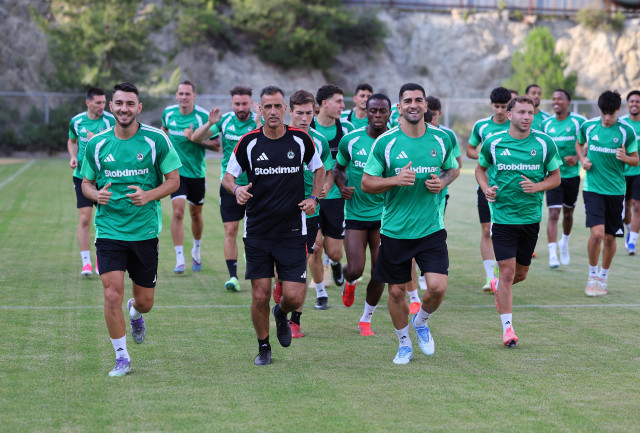 ομόνοια: Ομόνοια Prepares for Παναιτωλικός Friendly Ahead of Champions League