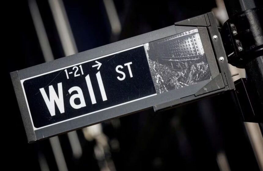 Fund Managers Turn Optimistic as Recession Fears Ease